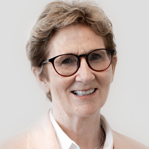 Dra. Emer MacSweeney